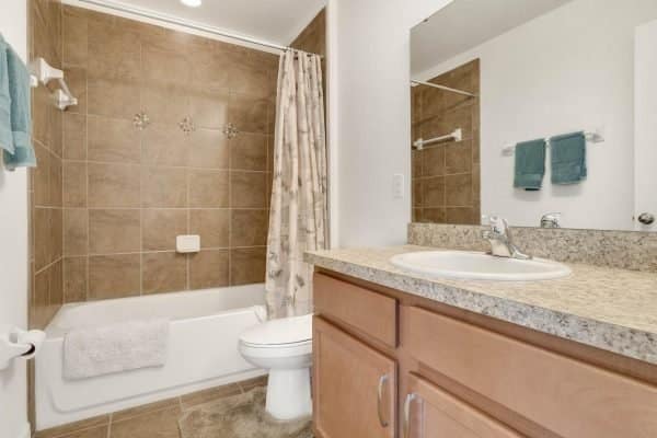 15522-Sandfield-Loop-Winter-Garden-FL-34787-24-Bathroom-600x400-1 15522-Sandfield-Loop-Winter-Garden-FL-34787-24-Bathroom-600x400-1