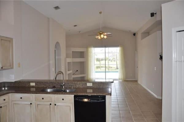 236-WESCLIFF-DR-10-600x400-1