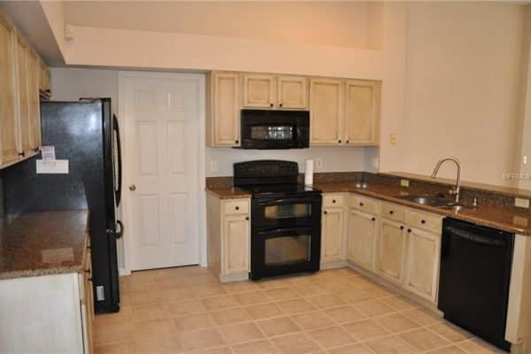 236-WESCLIFF-DR-9-600x400-1