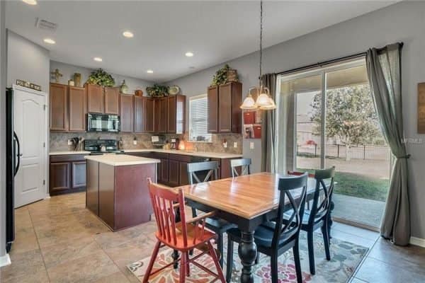 774-Ayden-Oak-Lane-11-600x400-1