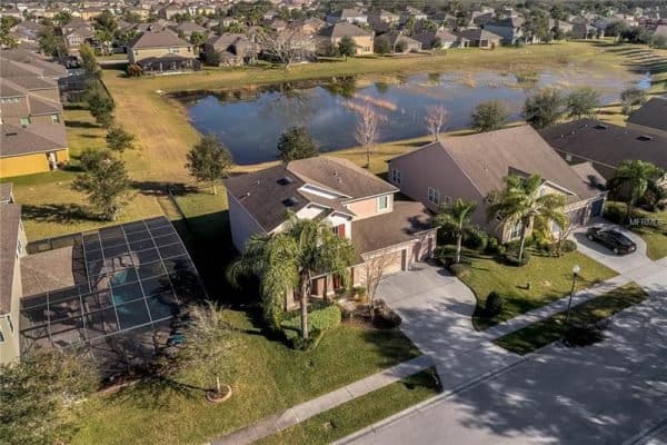 774-Ayden-Oak-Lane-5-600x400-1