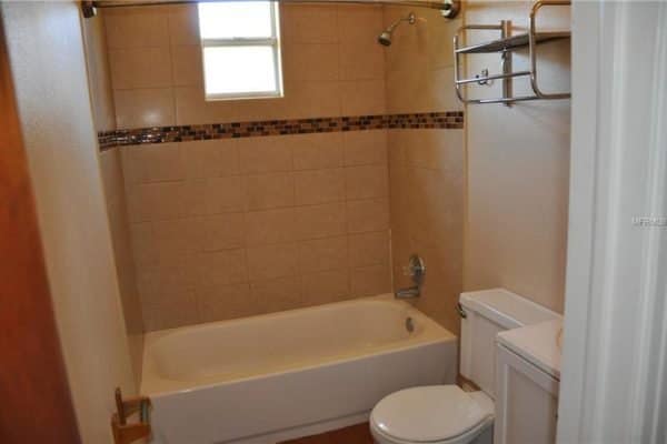 1006-VENETIAN-AVE-ORLANDO-Fl-17-600x400-1