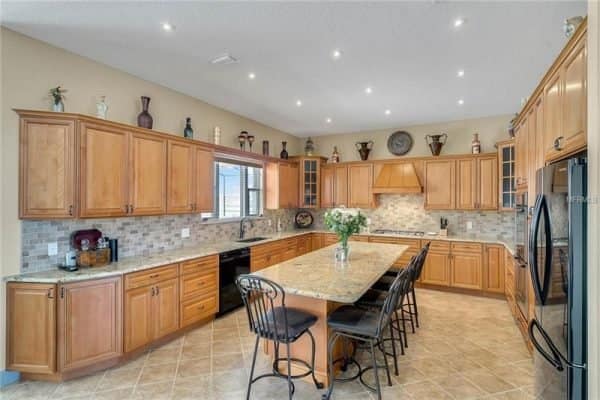 11114-ROMANCE-CT-WINTER-GARDEN-FL-18-600x400-1