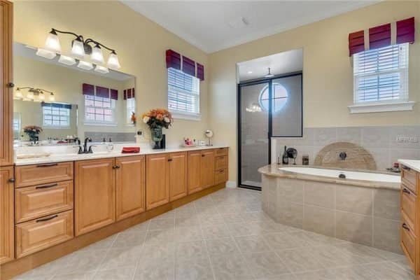 11114-ROMANCE-CT-WINTER-GARDEN-FL-22-600x400-1