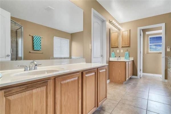 775-Reflections-Ln-Winter-Garden-FL-15-600x400-1