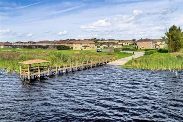 775-Reflections-Ln-Winter-Garden-FL-20-600x400-1