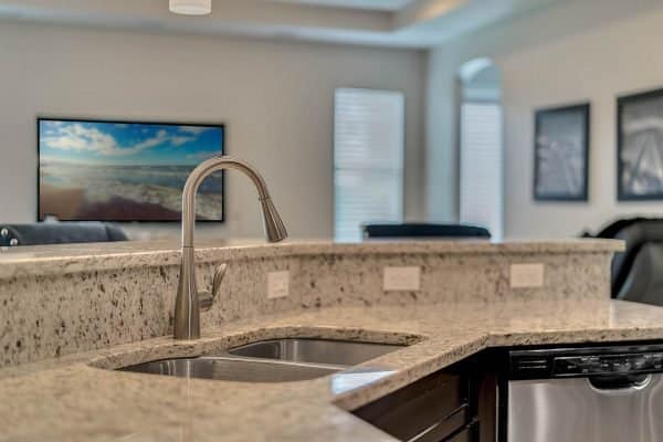15988-Sweet-Murcott-Ct-Winter-Garden-FL-34787-13-Kitchen-600x400-1