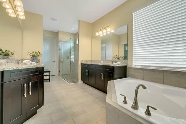 15988-Sweet-Murcott-Ct-Winter-Garden-FL-34787-22-Master-Bathroom-600x400-1
