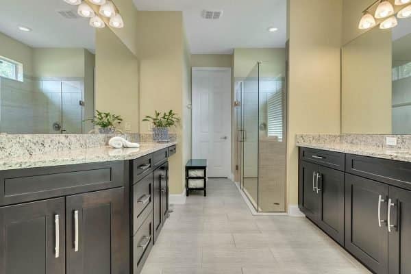 15988-Sweet-Murcott-Ct-Winter-Garden-FL-34787-23-Master-Bathroom-600x400-1