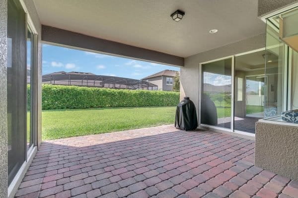 15988-Sweet-Murcott-Ct-Winter-Garden-FL-34787-27-Lanai-600x400-1