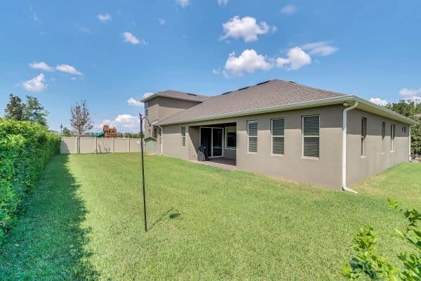 15988-Sweet-Murcott-Ct-Winter-Garden-FL-34787-28-Backyard-600x400-1