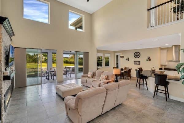 11637-Brickyard-Pond-Ln-Windermere-FL-34786-23-Family-Room-600x400-1