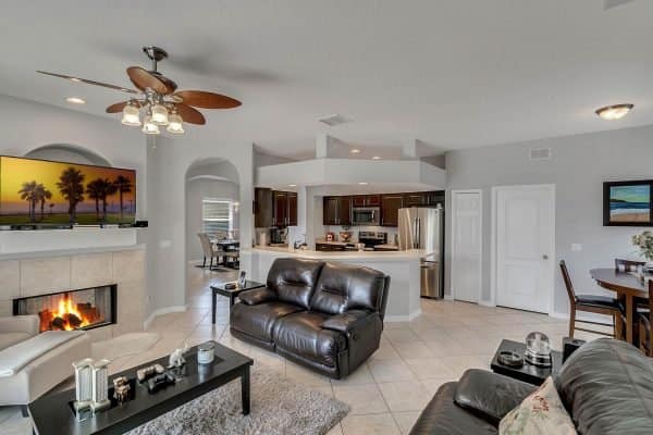 1345-Portmoor-Way-Winter-Garden-FL-34787-20-Family-Room-600x400-1 1345-Portmoor-Way-Winter-Garden-FL-34787-20-Family-Room-600x400-1