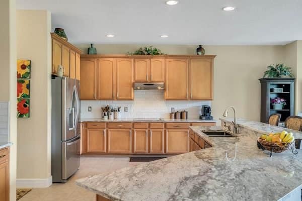 14826-Tullamore-Loop-Winter-Garden-FL-34787-12-Kitchen-600x400-2