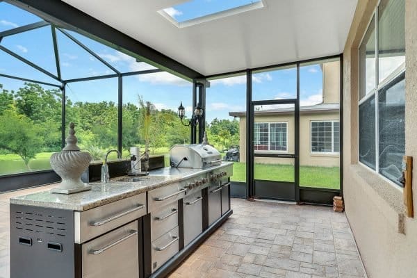 14826-Tullamore-Loop-Winter-Garden-FL-34787-32-Lanai-600x400-2