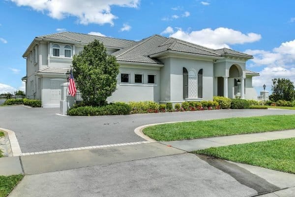 1947-Black-Lake-Blvd-Winter-Garden-FL-34787-02-600x400-1