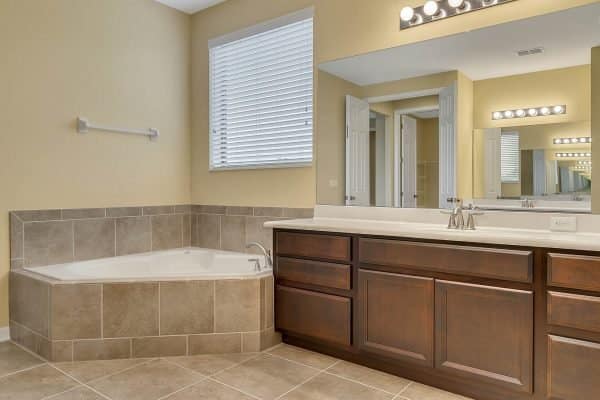 3610-Oriskany-Dr-Orlando-FL-32820-06-600x400-1