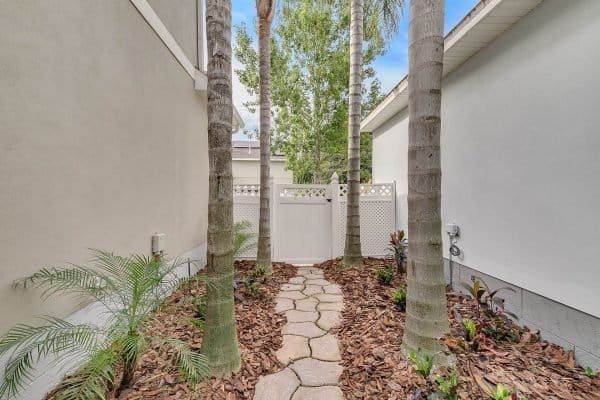 2165-Ridgewood-St-Orlando-FL-32803-25-600x400-1