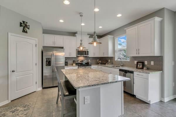 2989-Park-Meadow-Dr-Apopka-FL-32703-09-Kitchen-600x400-1