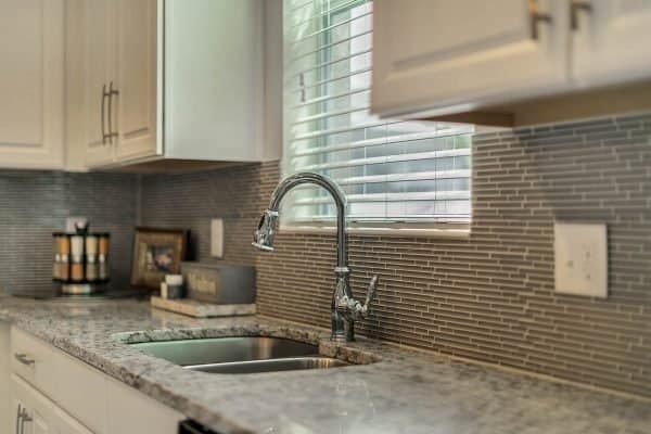 2989-Park-Meadow-Dr-Apopka-FL-32703-11-Kitchen-600x400-1