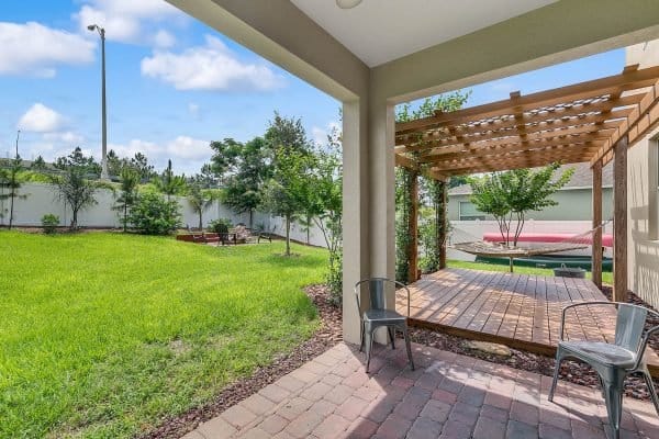 2989-Park-Meadow-Dr-Apopka-FL-32703-20-Lanai-600x400-1