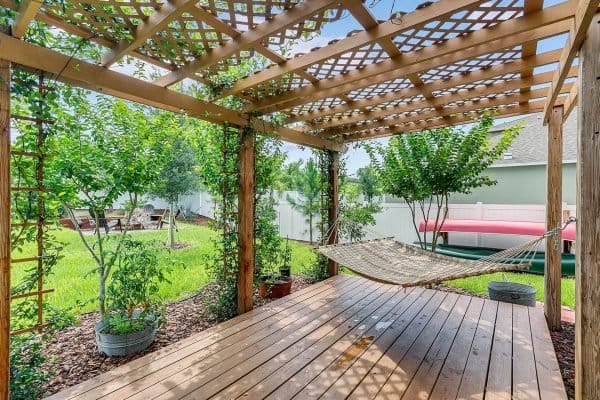 2989-Park-Meadow-Dr-Apopka-FL-32703-21-Backyard-600x400-1