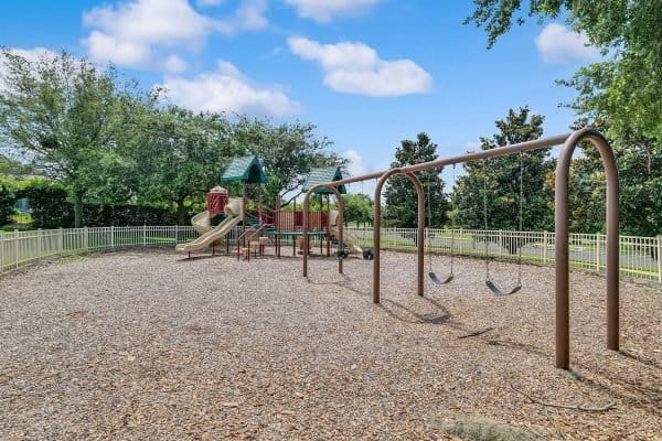 2989-Park-Meadow-Dr-Apopka-FL-32703-26-Community-600x400-1