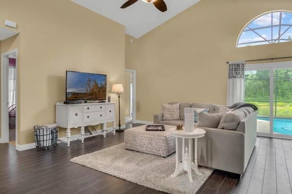 633-Remington-Oak-Dr-Lake-Mary-FL-32746-08-Family-Room-600x400-1