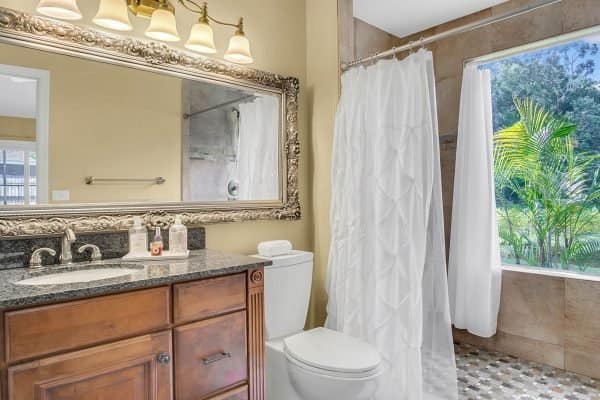 633-Remington-Oak-Dr-Lake-Mary-FL-32746-18-Master-Bathroom-600x400-1