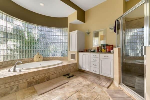 7977-Canyon-Lake-Cir-Orlando-FL-21-600x400-1