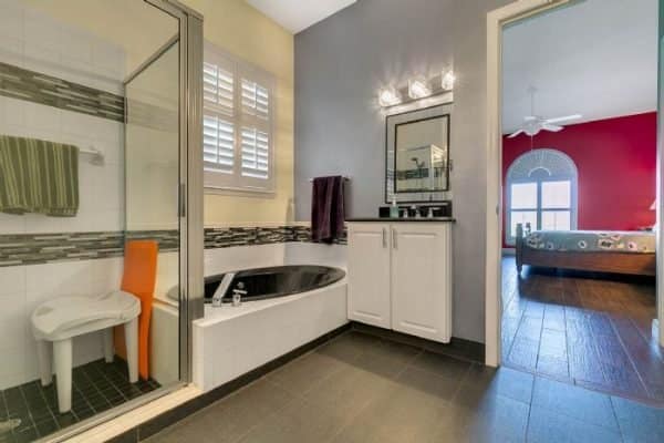 7977-Canyon-Lake-Cir-Orlando-FL-25-600x400-1