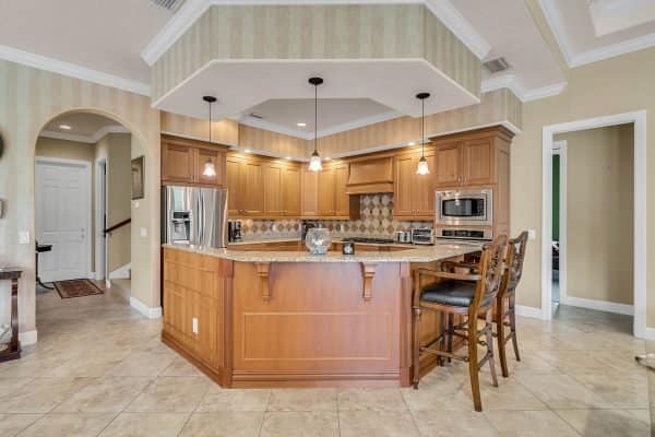 12854-Jacob-Grace-Ct-Windermere-FL-34786-18-Kitchen-600x400-1