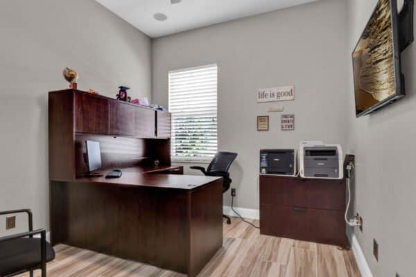 13333-zori-lane-windermere-fl-34786-13-scaled-600x400