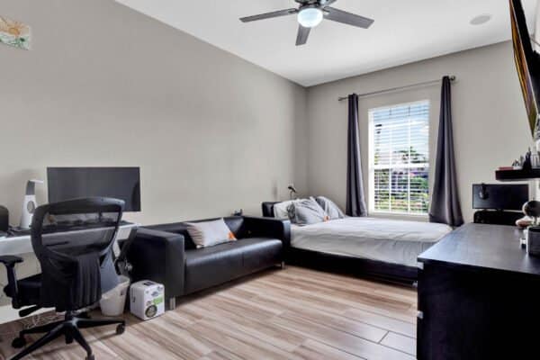 13333-zori-lane-windermere-fl-34786-15-scaled-600x400