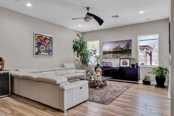 13333-zori-lane-windermere-fl-34786-31-scaled-600x400