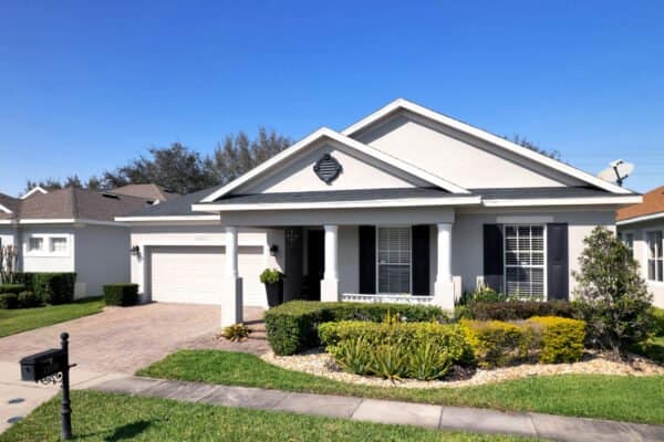 13333-zori-lane-windermere-fl-34786-47-1-scaled-600x400