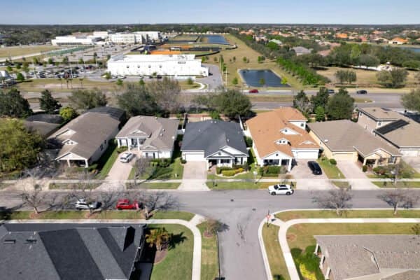 13333-zori-lane-windermere-fl-34786-59-1-scaled-600x400