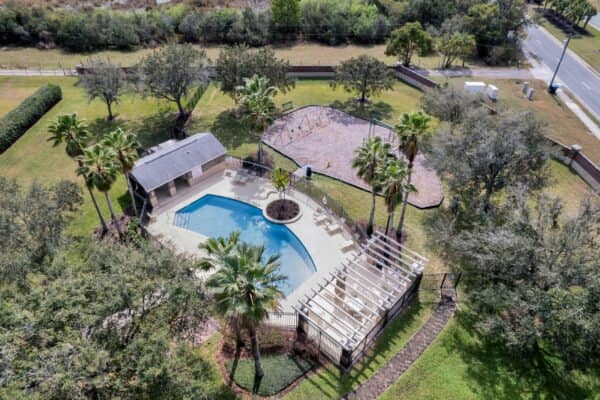 13333-zori-lane-windermere-fl-34786-62-1-scaled-600x400