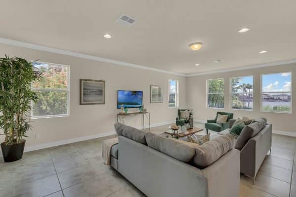 16142-Johns-Lake-Overlook-Dr-Winter-Garden-FL-34787-08-Family-Room-600x400-1