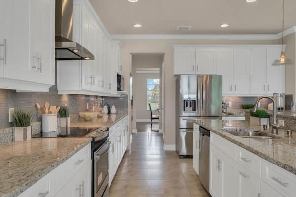 16142-Johns-Lake-Overlook-Dr-Winter-Garden-FL-34787-16-Kitchen-600x400-1