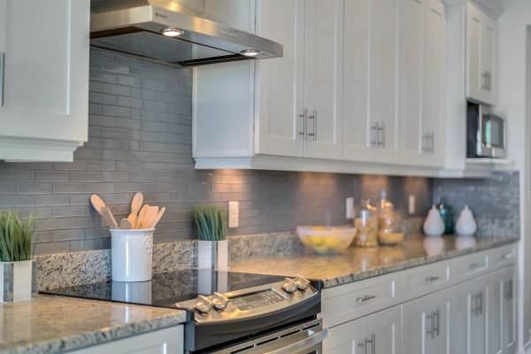 16142-Johns-Lake-Overlook-Dr-Winter-Garden-FL-34787-17-Kitchen-600x400-1