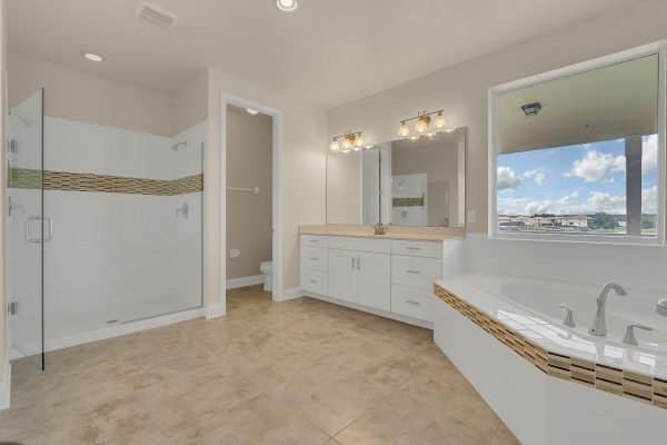 16142-Johns-Lake-Overlook-Dr-Winter-Garden-FL-34787-26-Master-Bathroom-600x400-1