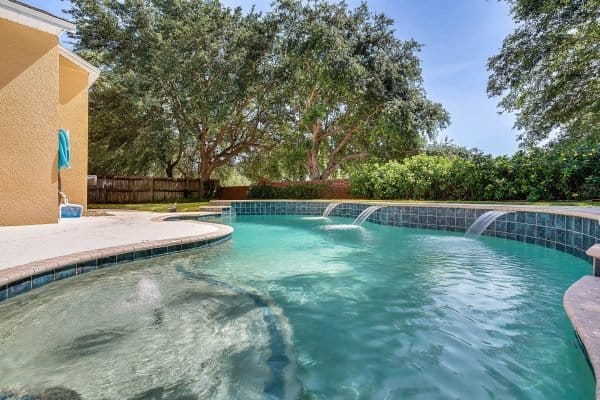 2115-Wintermere-Pointe-Dr-Winter-Garden-FL-34787-06-Pool-600x400-1 2115-Wintermere-Pointe-Dr-Winter-Garden-FL-34787-06-Pool-600x400-1
