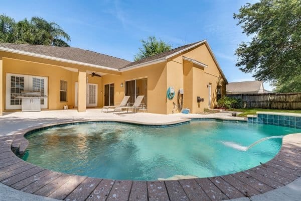 2115-Wintermere-Pointe-Dr-Winter-Garden-FL-34787-07-Pool-600x400-1 2115-Wintermere-Pointe-Dr-Winter-Garden-FL-34787-07-Pool-600x400-1