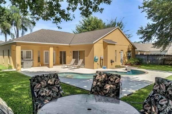 2115-Wintermere-Pointe-Dr-Winter-Garden-FL-34787-36-Backyard-600x400-1 2115-Wintermere-Pointe-Dr-Winter-Garden-FL-34787-36-Backyard-600x400-1