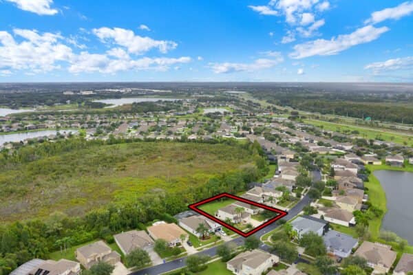 13939-eylewood-drive-winter-garden-fl-34787-36-edit-1-scaled-600x400