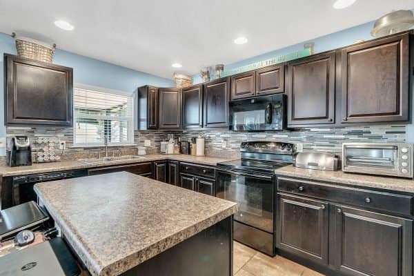206-Colonial-Pine-Ln-Minneola-FL-34715-12-Kitchen-600x400-1
