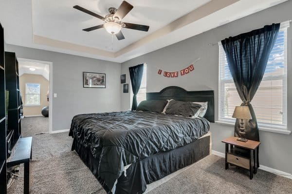 206-Colonial-Pine-Ln-Minneola-FL-34715-15-Master-Bedroom-600x400-1