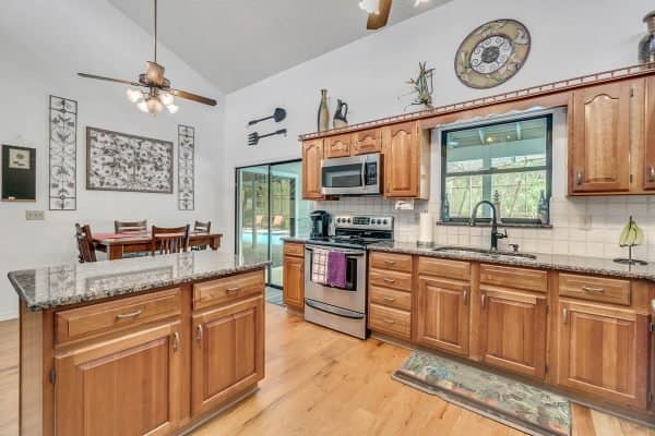 795-Keeneland-Pike-Lake-Mary-FL-32746-13-Kitchen-600x400-1