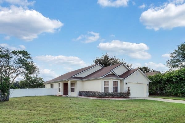 807-Rivecon-Ave-Orlando-FL-32825-02-600x400-1